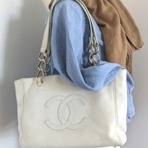 🎀AUTHENTIC CHANEL CC Gold Chain Tote